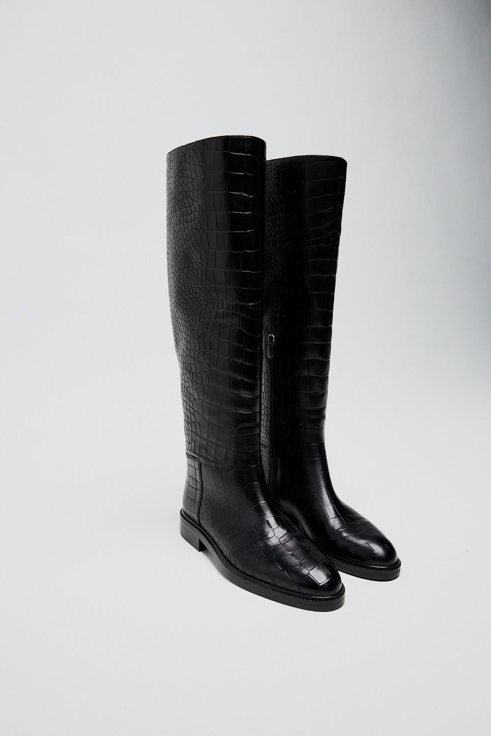 Високі чоботи