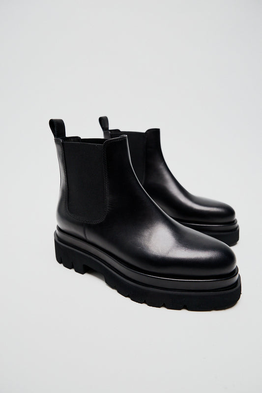 Leather chelsea boots