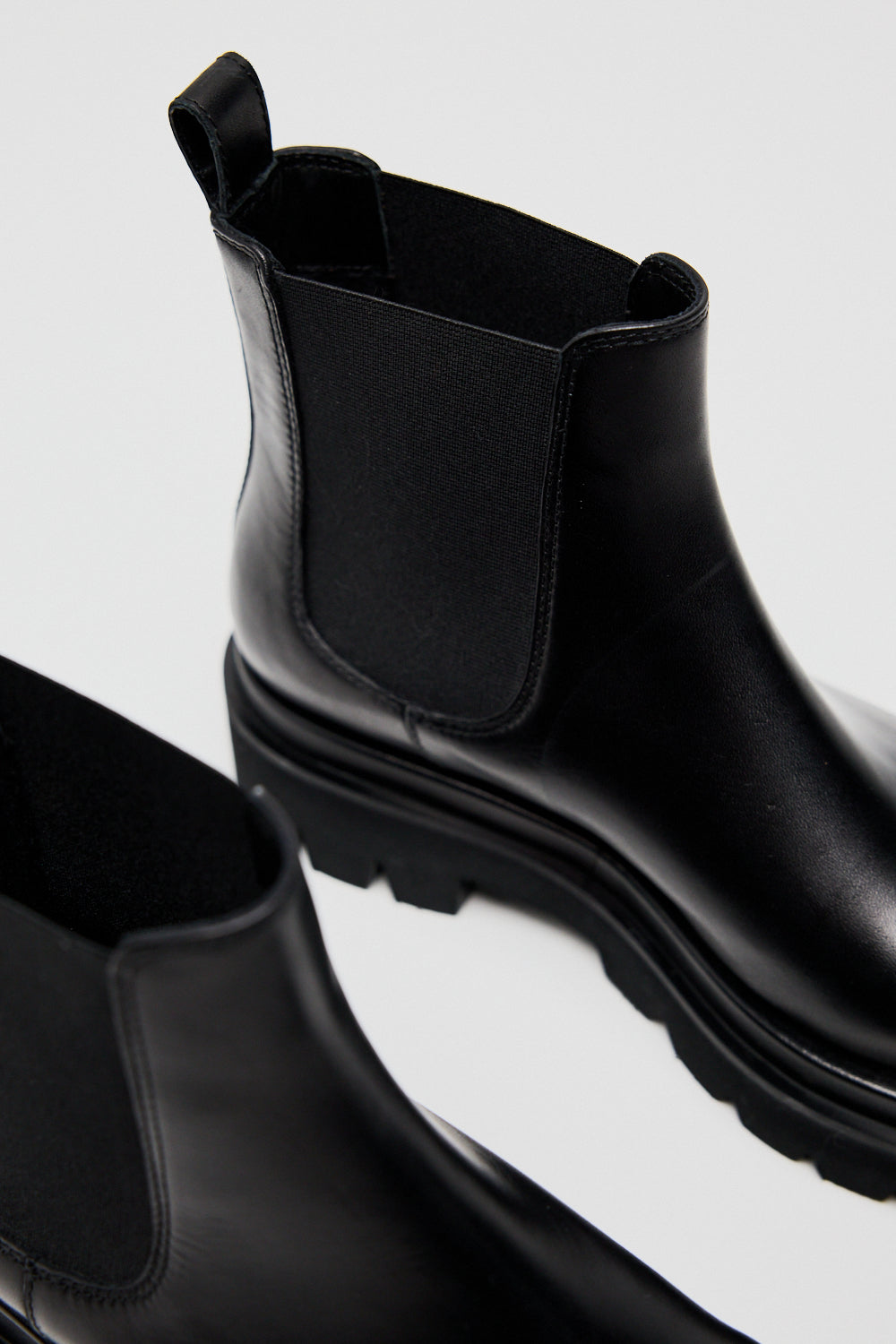 Leather chelsea boots