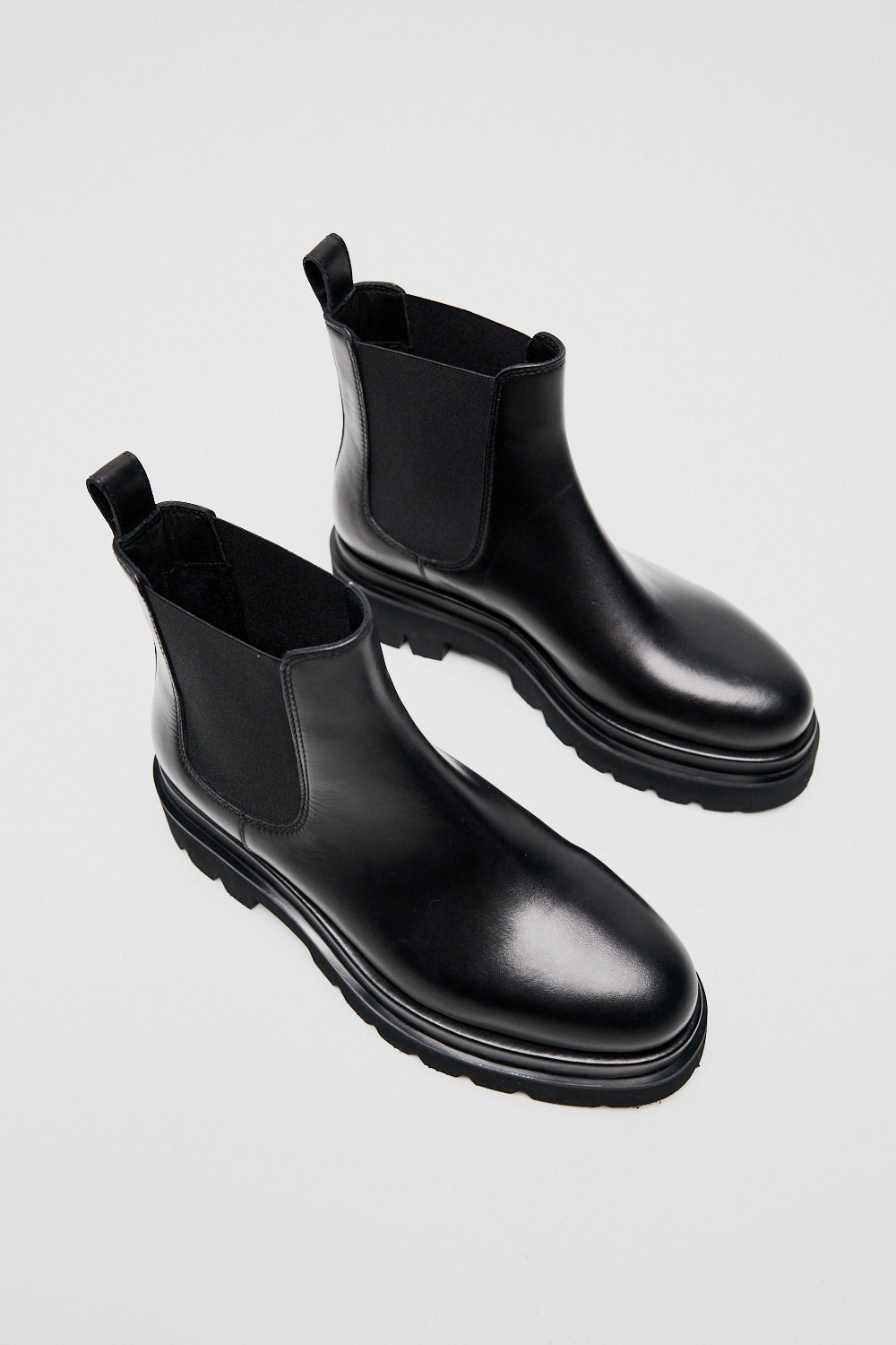 Leather chelsea boots